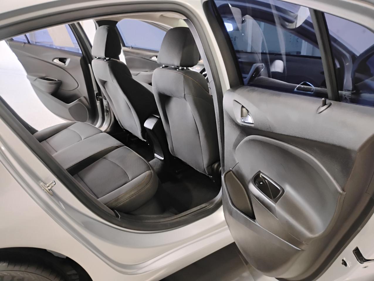 Chevrolet Cruze LS Auto 2017