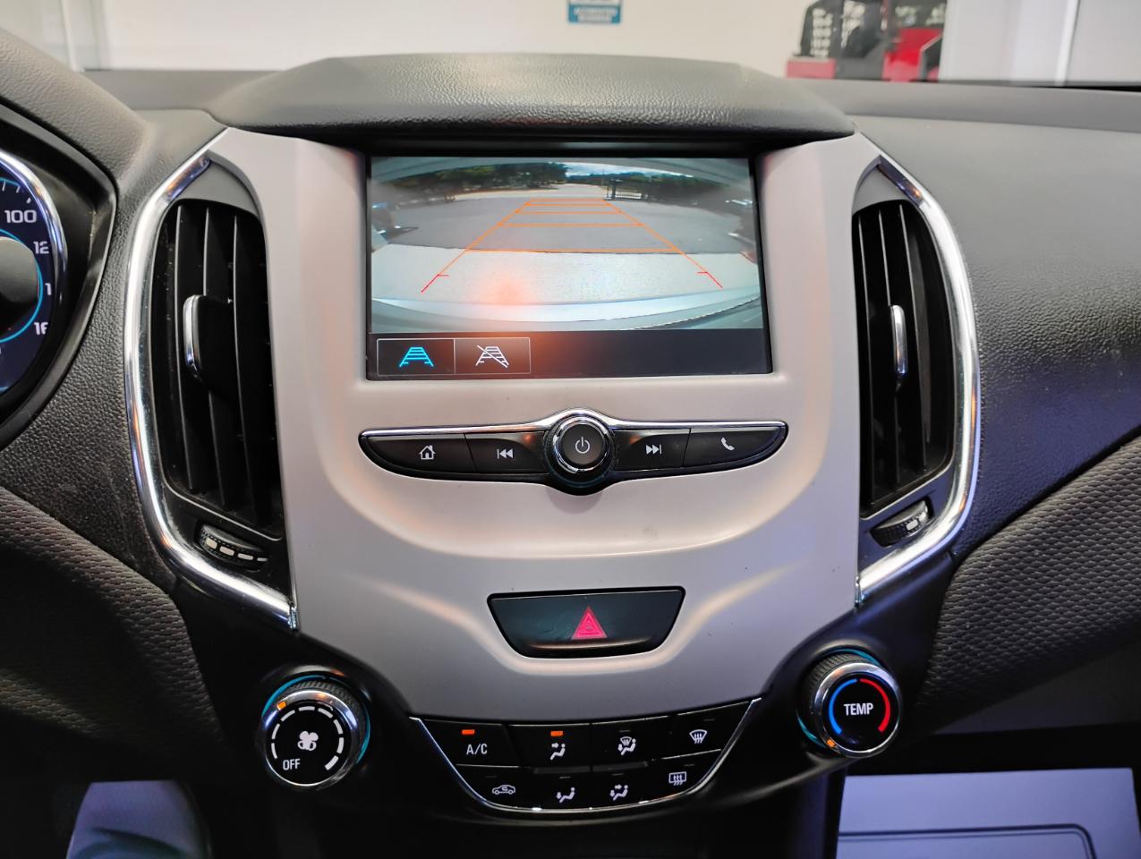 Chevrolet Cruze LS Auto 2017