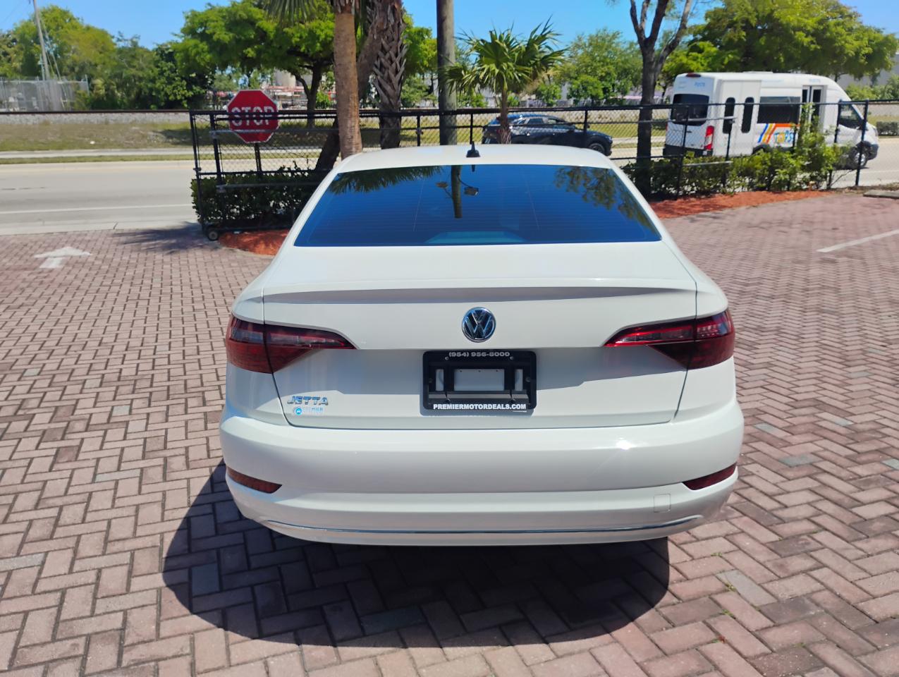 Volkswagen Jetta 1.4T S 8A 2021