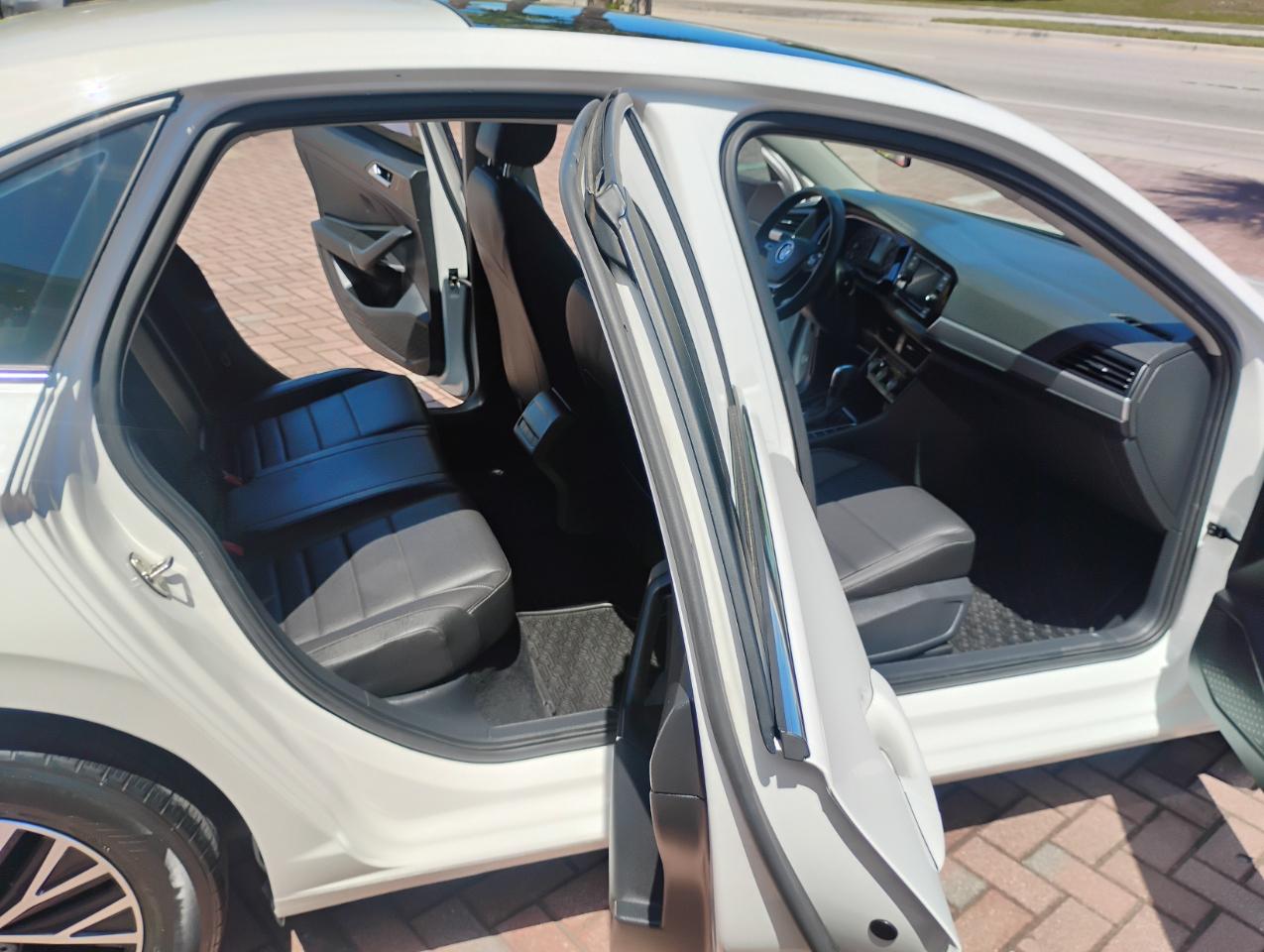 Volkswagen Jetta 1.4T S 8A 2021