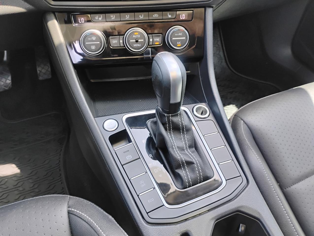 Volkswagen Jetta 1.4T S 8A 2021