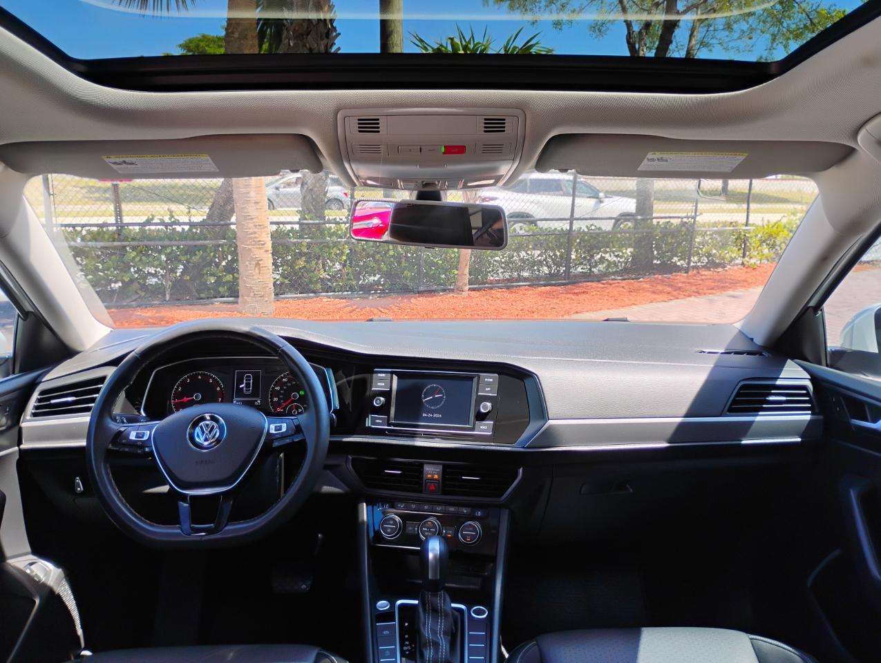 Volkswagen Jetta 1.4T S 8A 2021