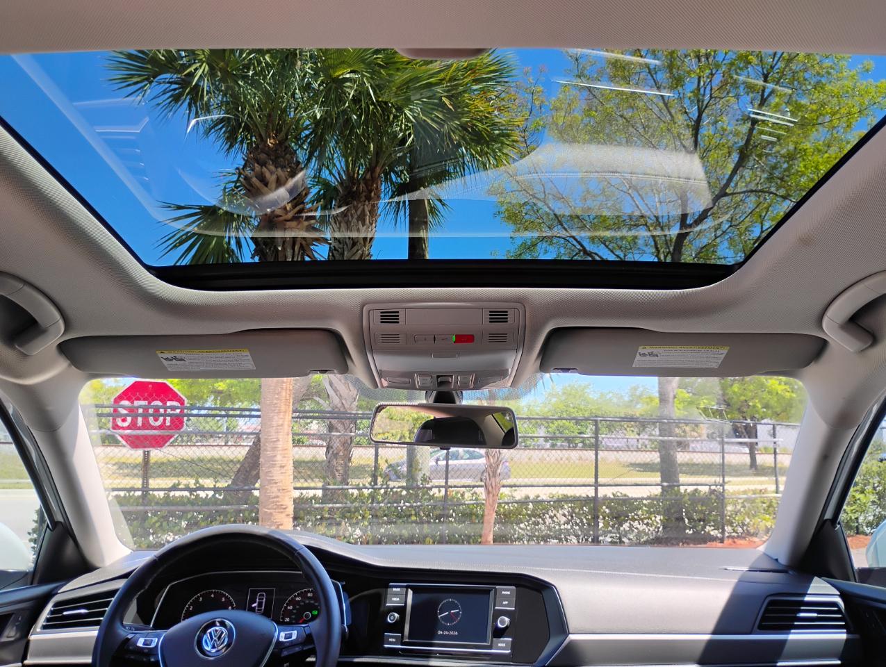 Volkswagen Jetta 1.4T S 8A 2021