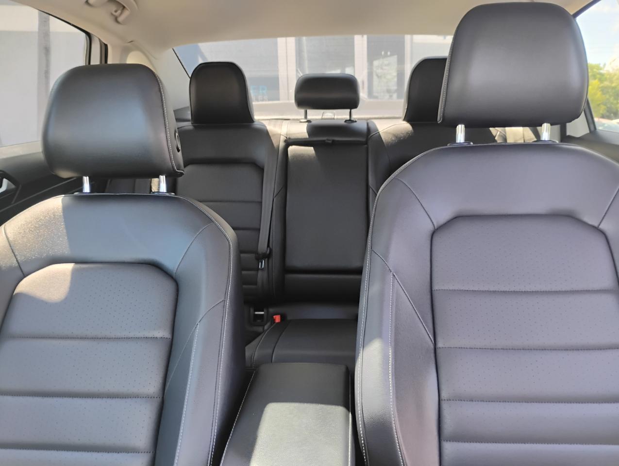 Volkswagen Jetta 1.4T S 8A 2021