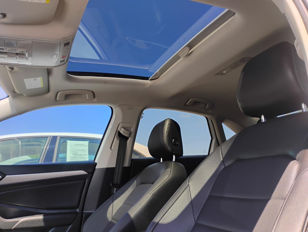 Volkswagen Jetta 1.4T S 8A 2021