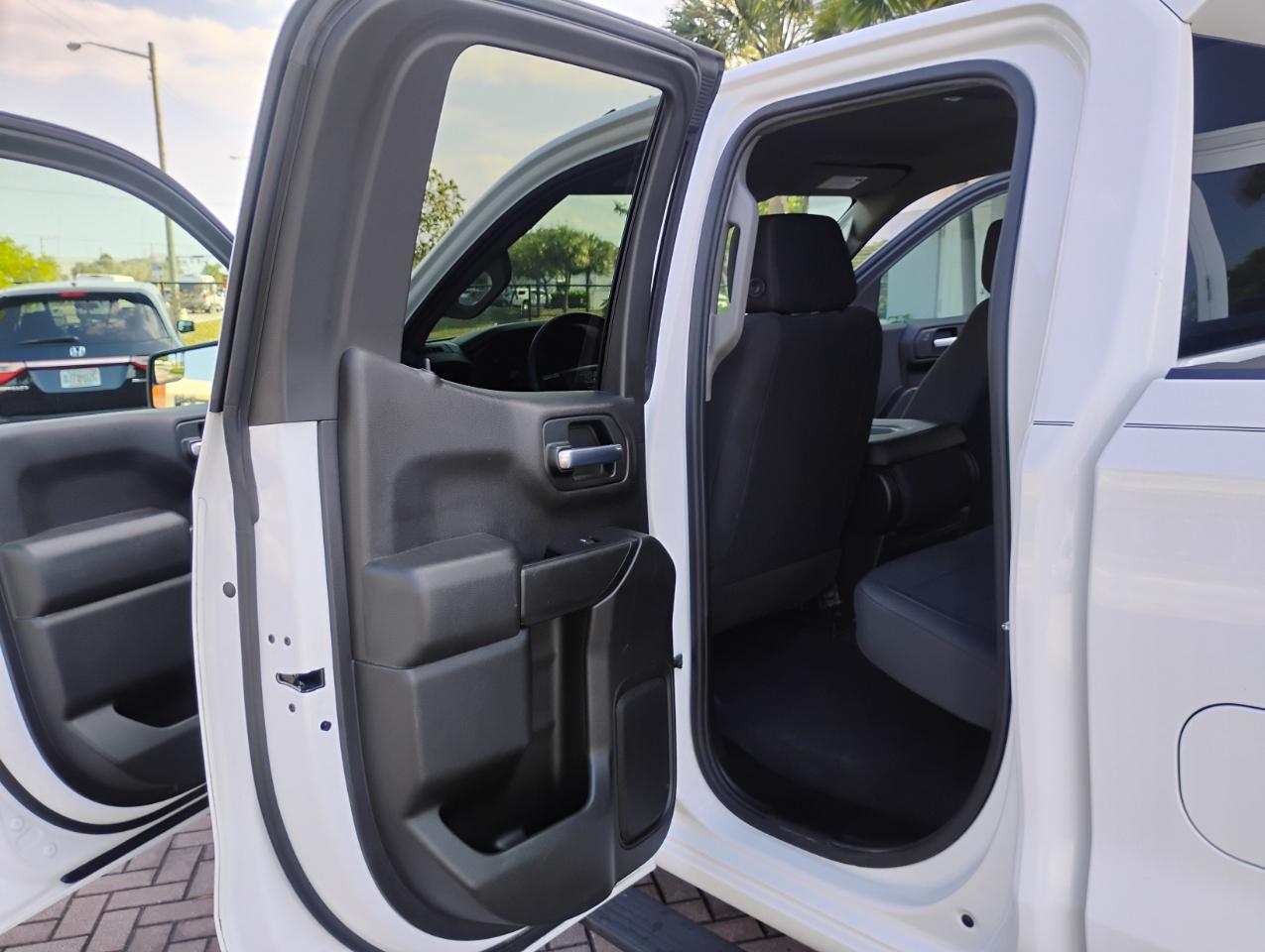 Chevrolet Silverado 1500 Custom Double Cab 2WD 2020