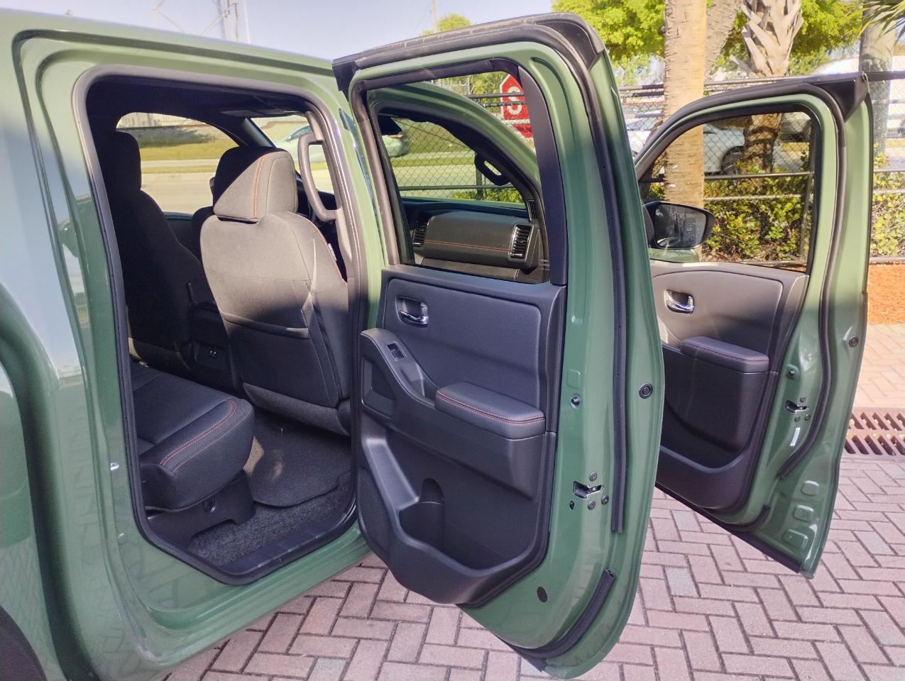 Nissan Frontier S Crew Cab 2WD 2024