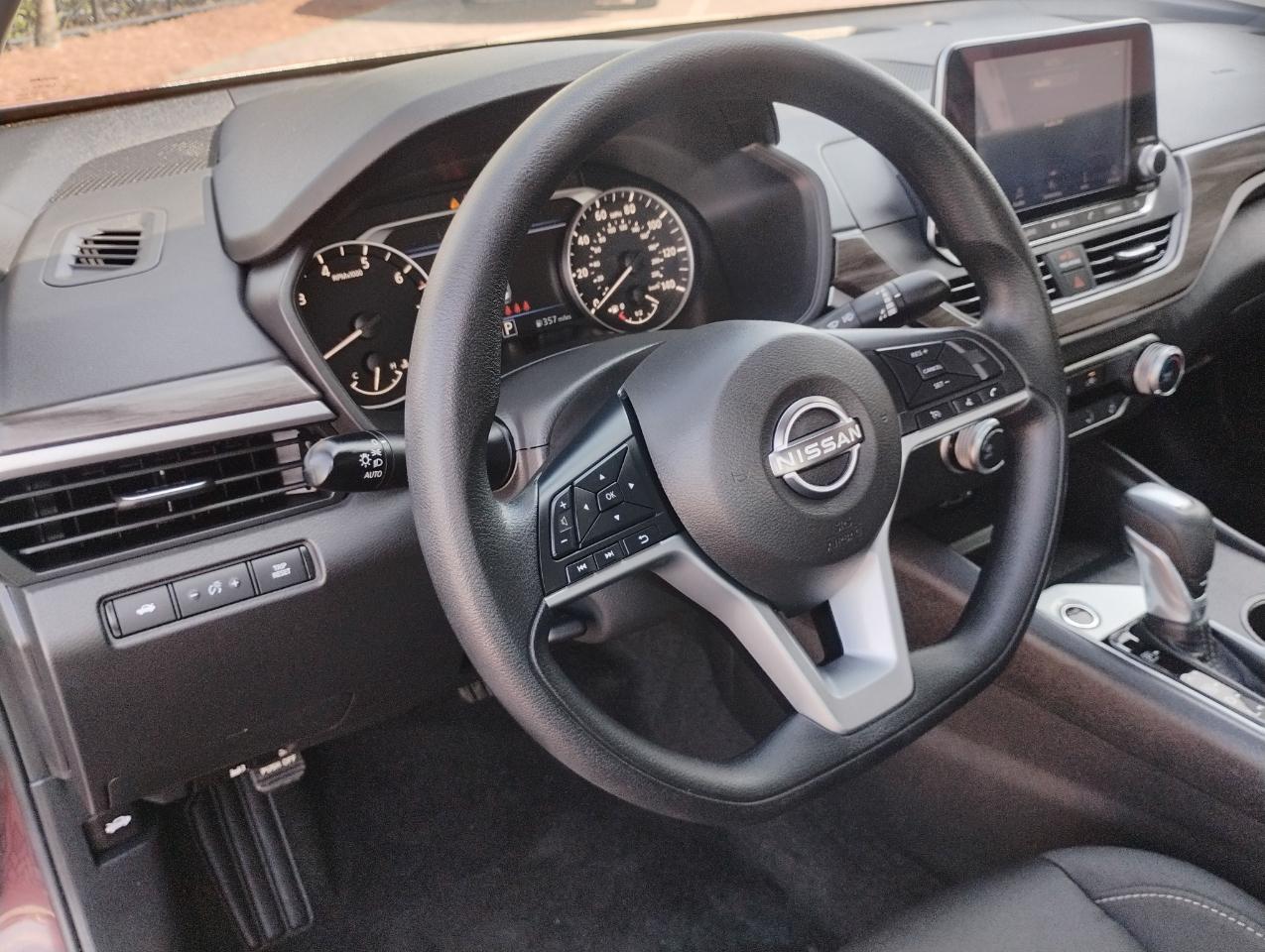 Nissan Altima 2.5 SV 2025
