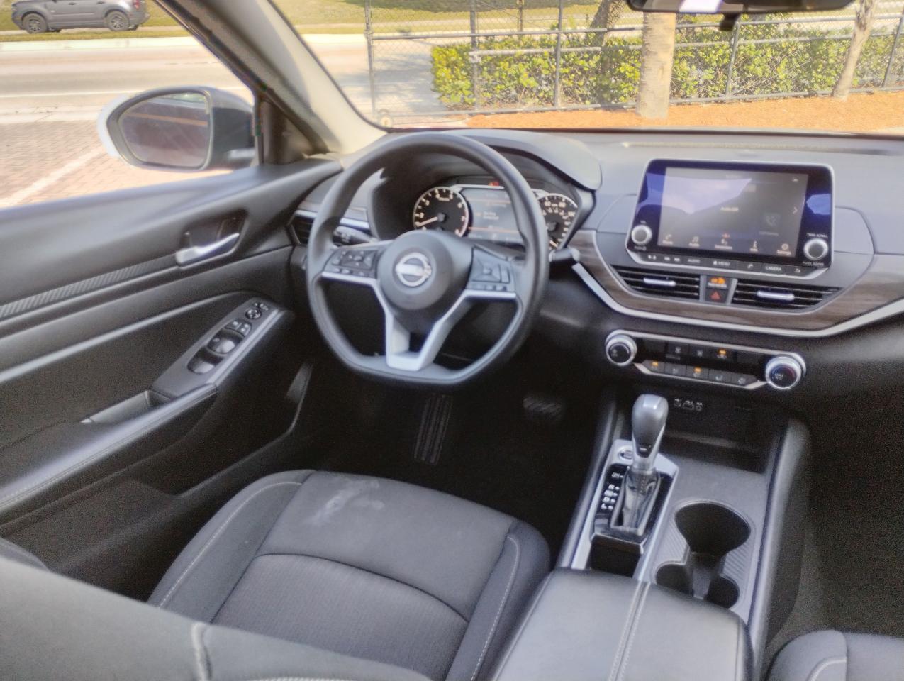 Nissan Altima 2.5 SV 2025