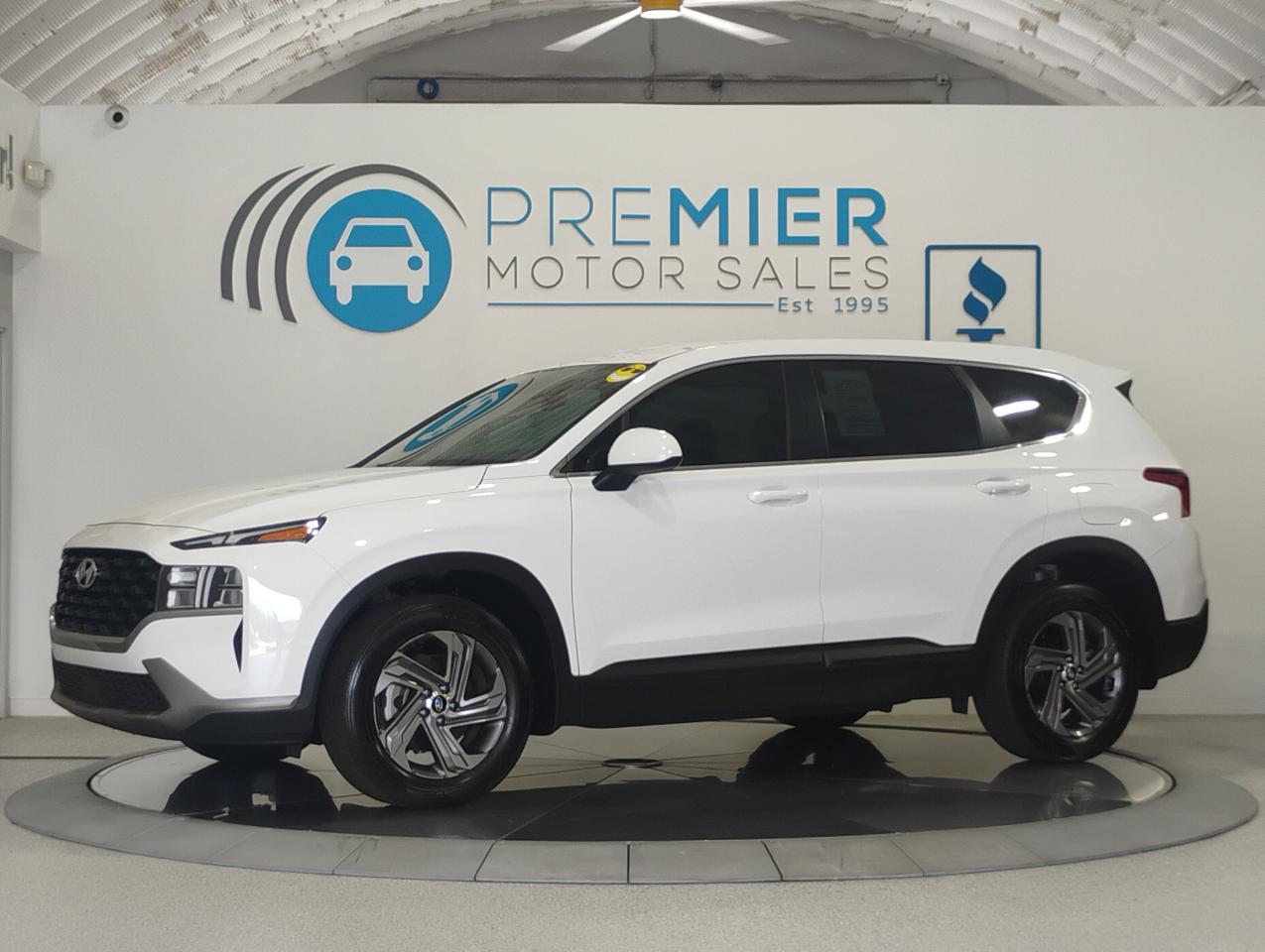 Hyundai Santa Fe SE 2023