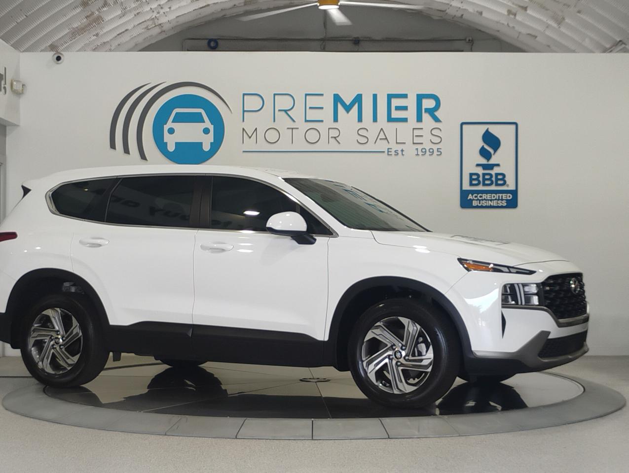 Hyundai Santa Fe SE 2023