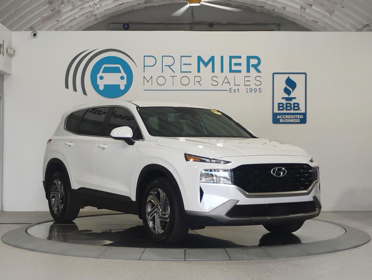 Hyundai Santa Fe SE 2023