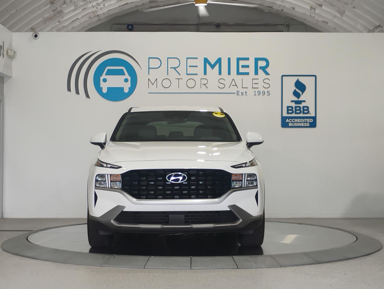 Hyundai Santa Fe SE 2023