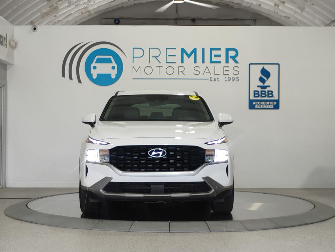 Hyundai Santa Fe SE 2023