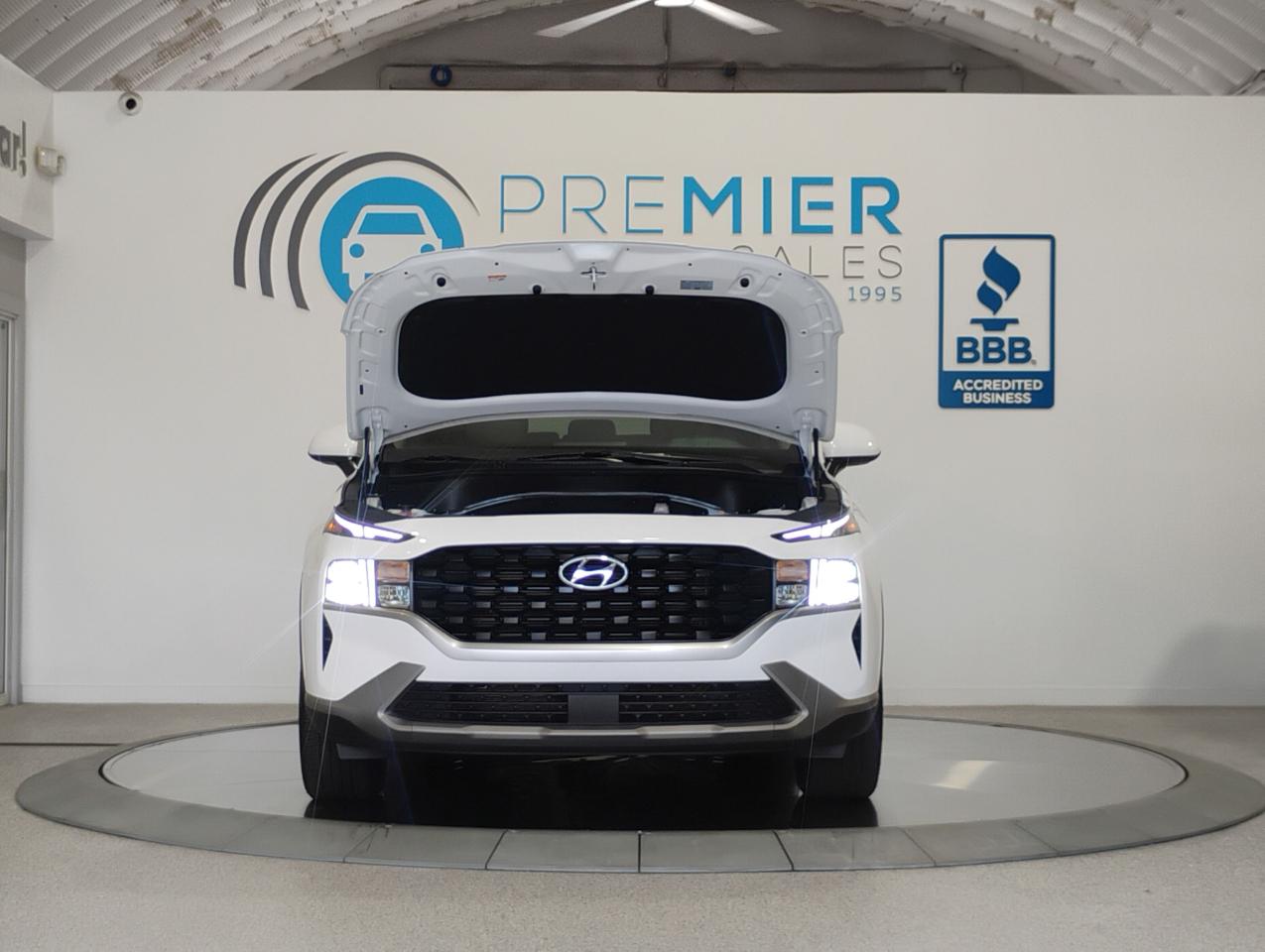 Hyundai Santa Fe SE 2023