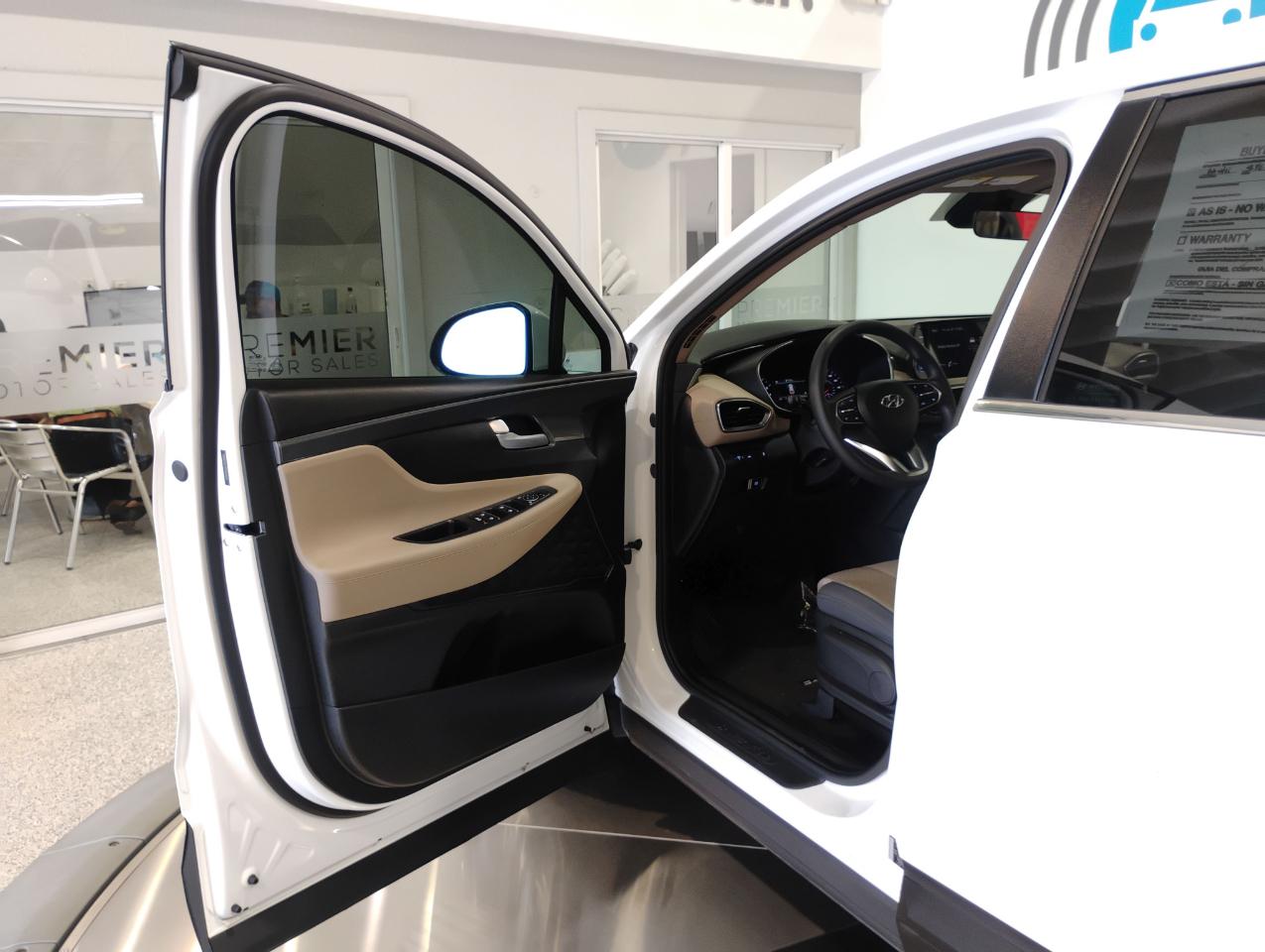 Hyundai Santa Fe SE 2023