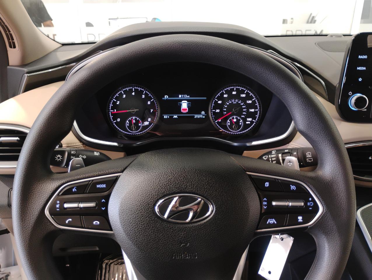 Hyundai Santa Fe SE 2023