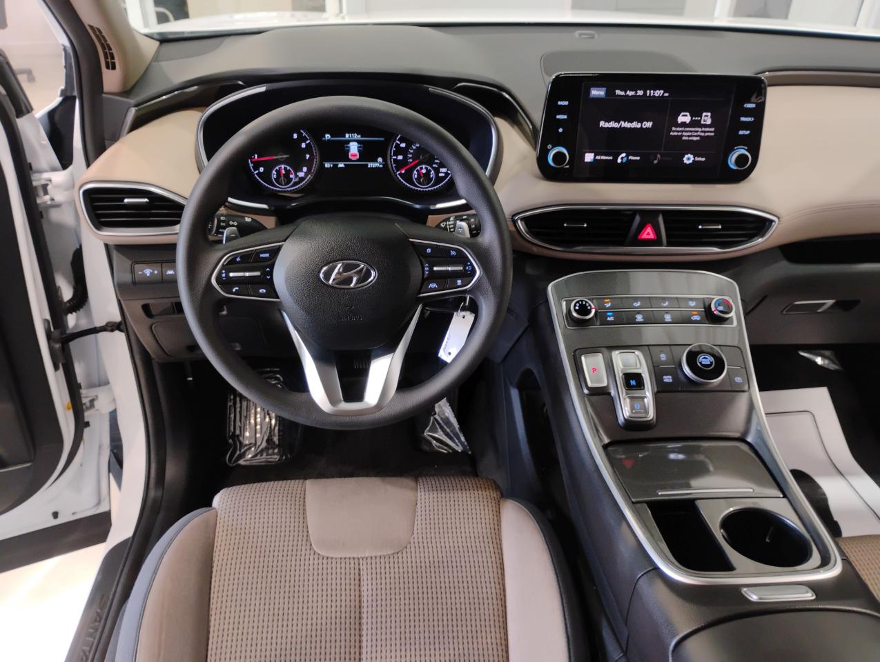 Hyundai Santa Fe SE 2023