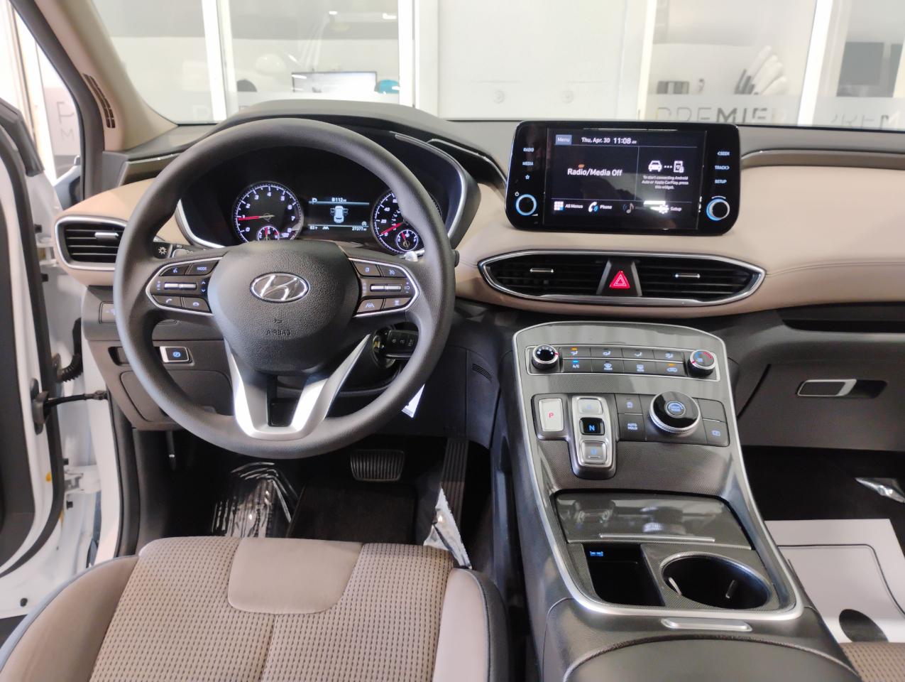 Hyundai Santa Fe SE 2023