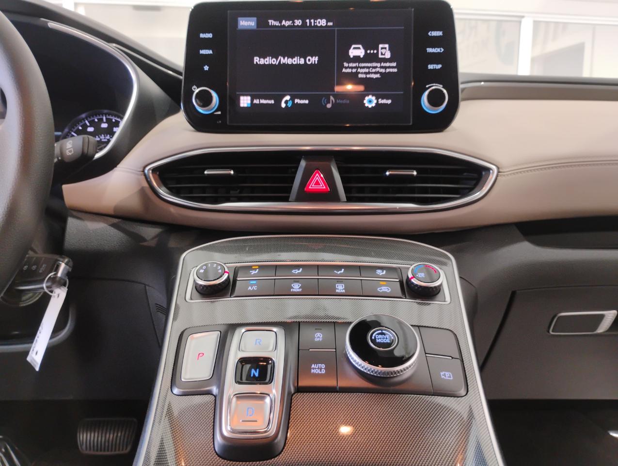 Hyundai Santa Fe SE 2023
