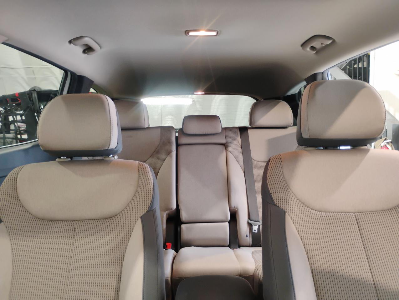 Hyundai Santa Fe SE 2023