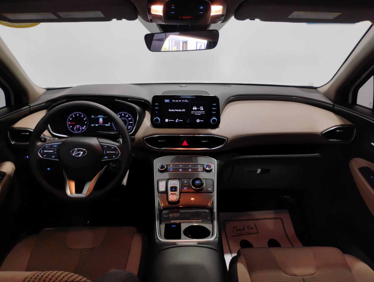 Hyundai Santa Fe SE 2023