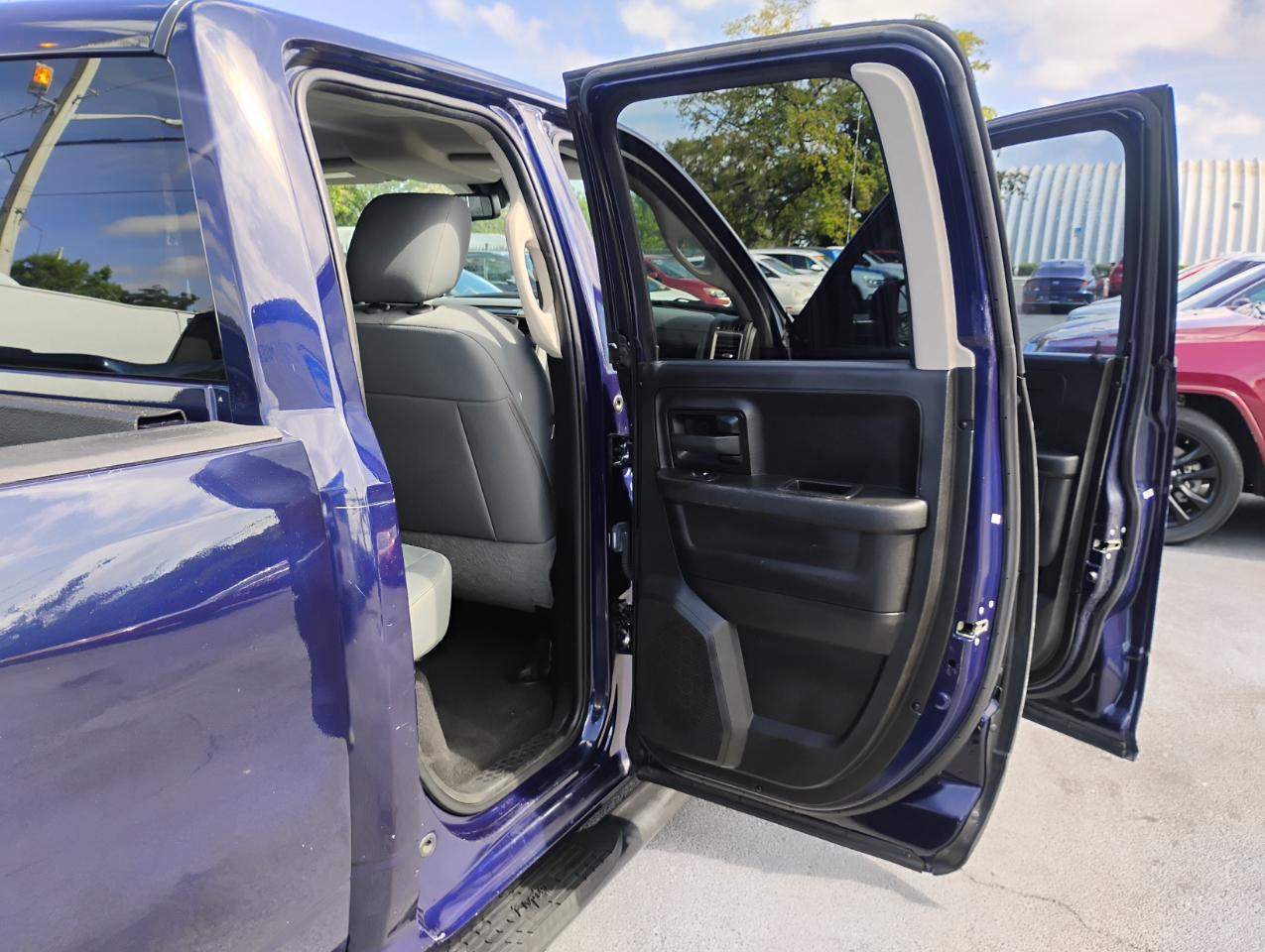RAM 1500 Classic Tradesman Quad Cab 2WD 2019