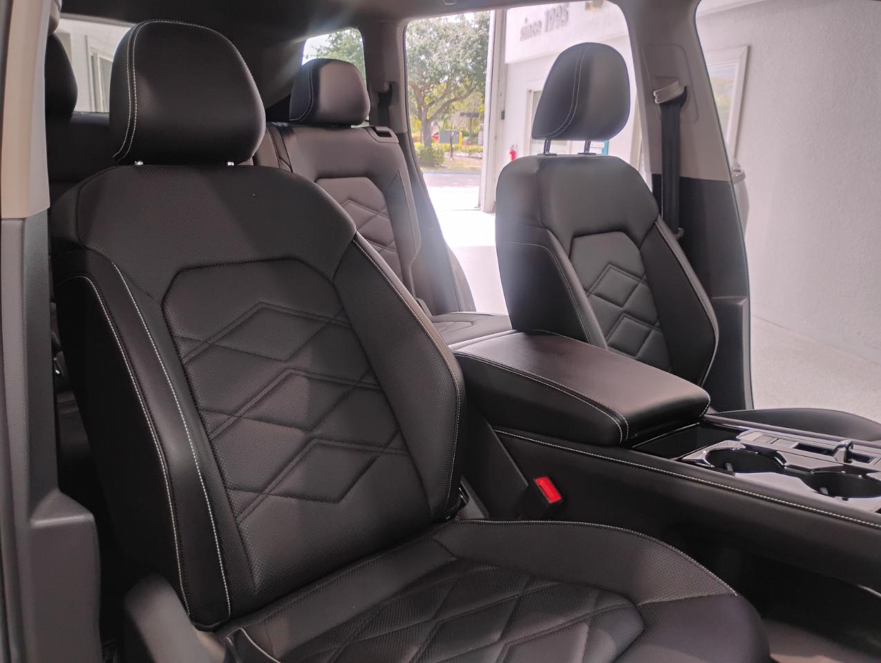 Volkswagen Atlas SE w/Technology 2024
