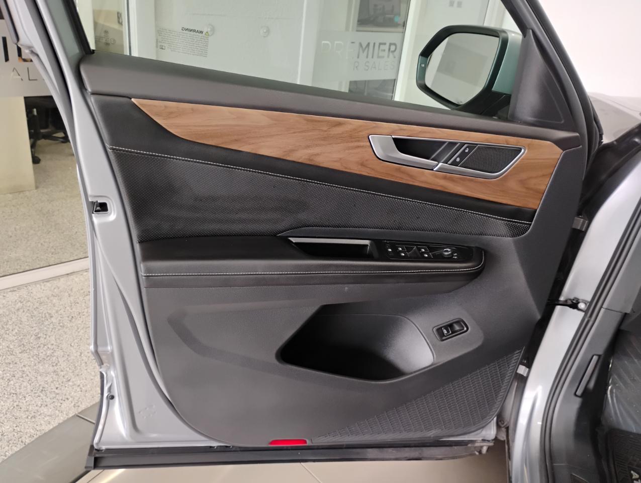Volkswagen Atlas SE w/Technology 2024