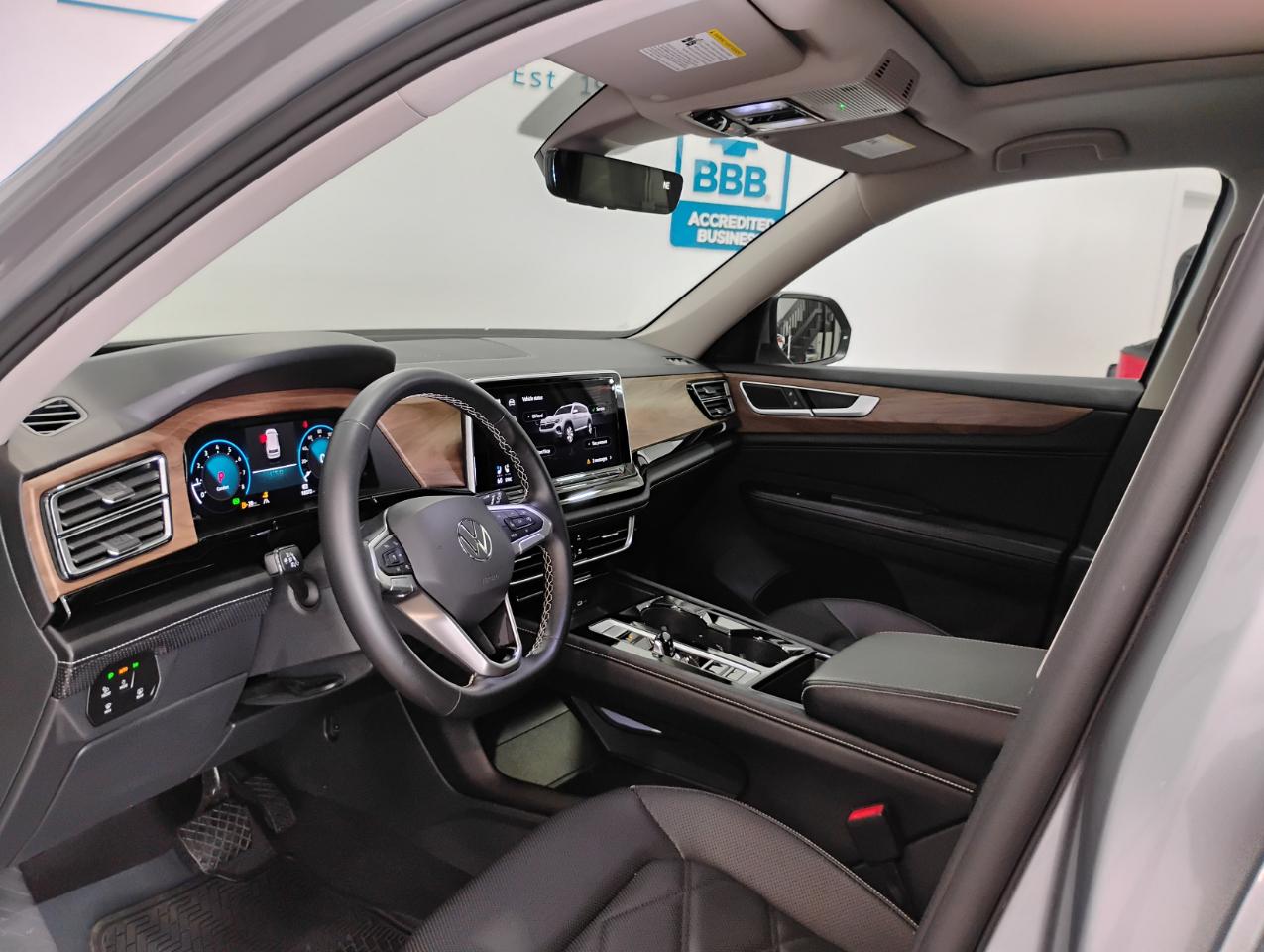Volkswagen Atlas SE w/Technology 2024
