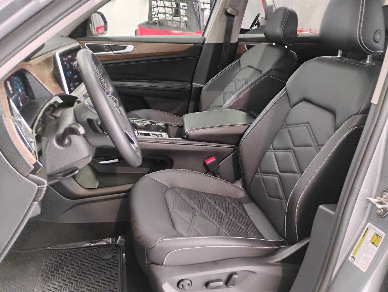 Volkswagen Atlas SE w/Technology 2024