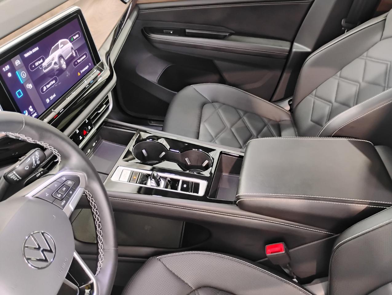 Volkswagen Atlas SE w/Technology 2024