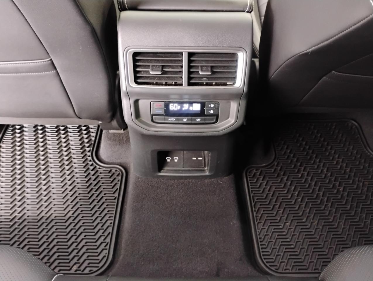 Volkswagen Atlas SE w/Technology 2024