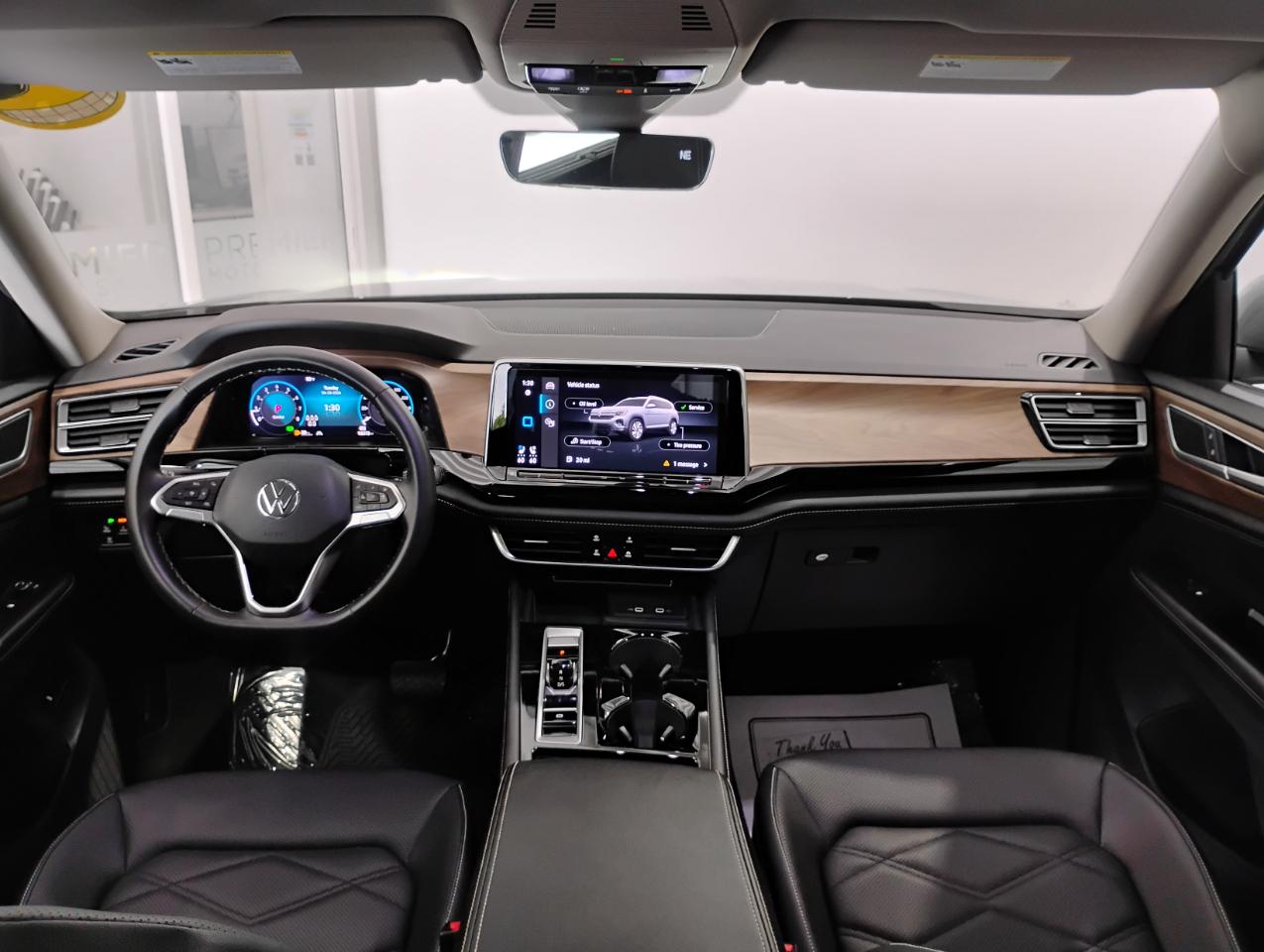 Volkswagen Atlas SE w/Technology 2024