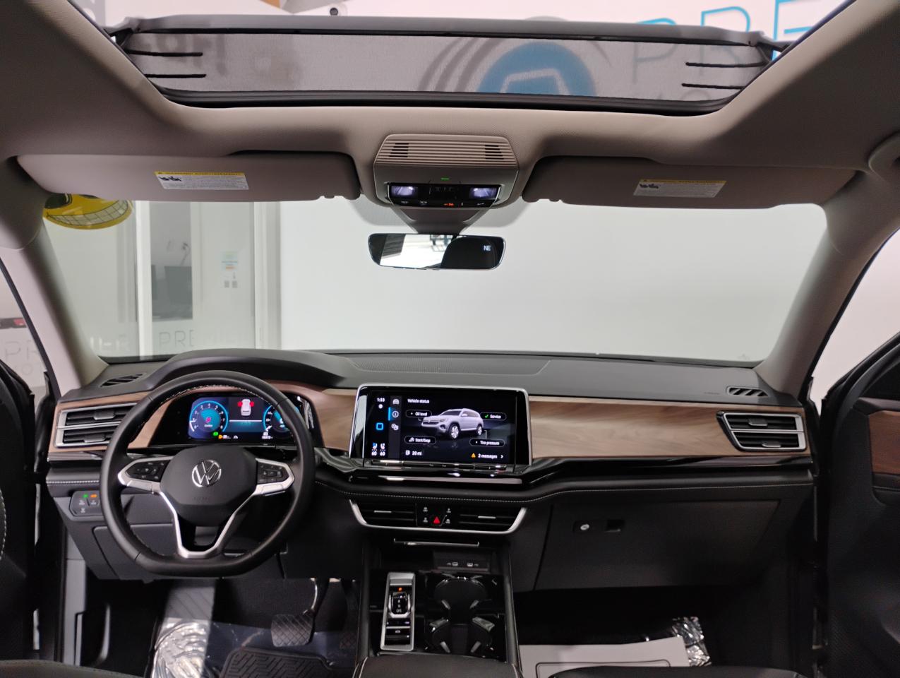 Volkswagen Atlas SE w/Technology 2024