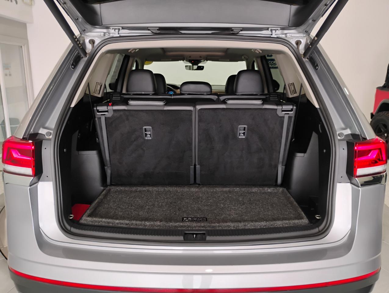 Volkswagen Atlas SE w/Technology 2024