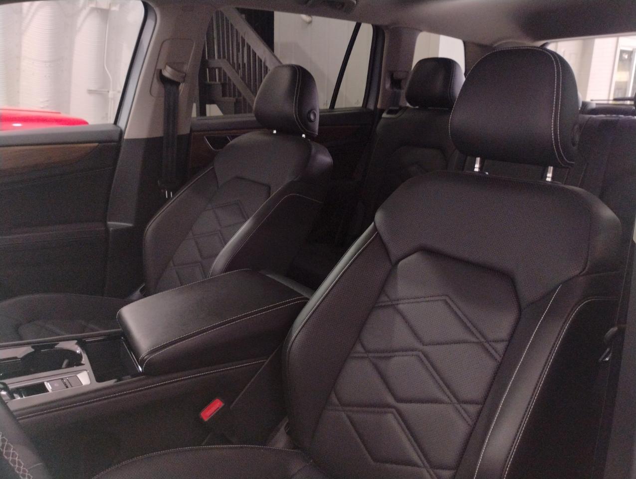 Volkswagen Atlas SE w/Technology 2024