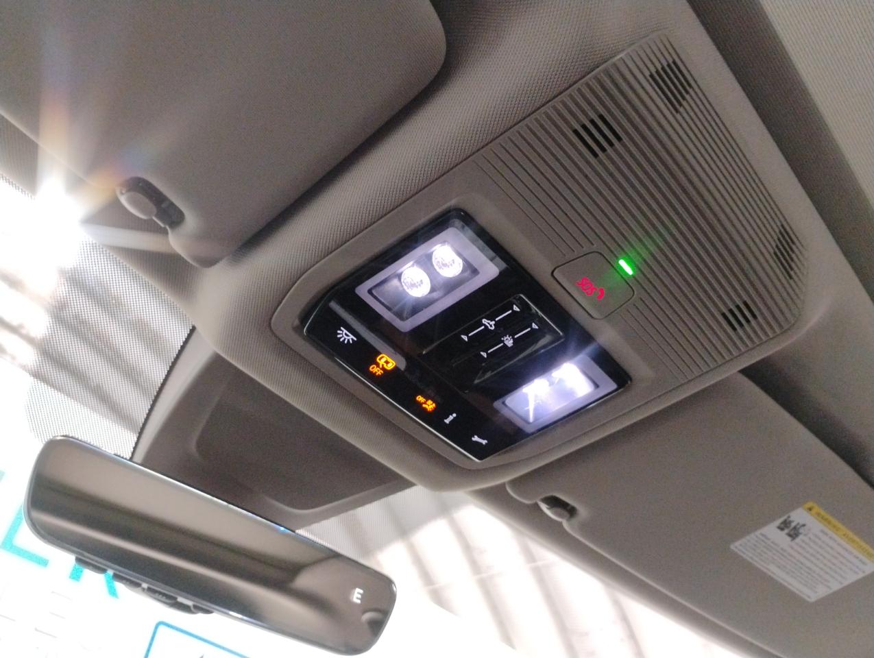 Volkswagen Atlas SE w/Technology 2024