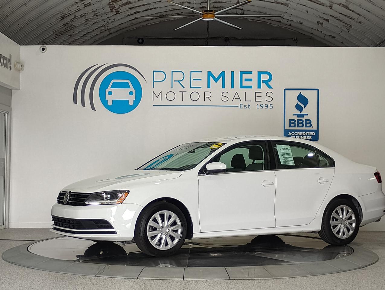 Volkswagen Jetta 1.4T S 6A 2017