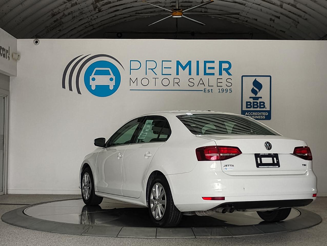 Volkswagen Jetta 1.4T S 6A 2017