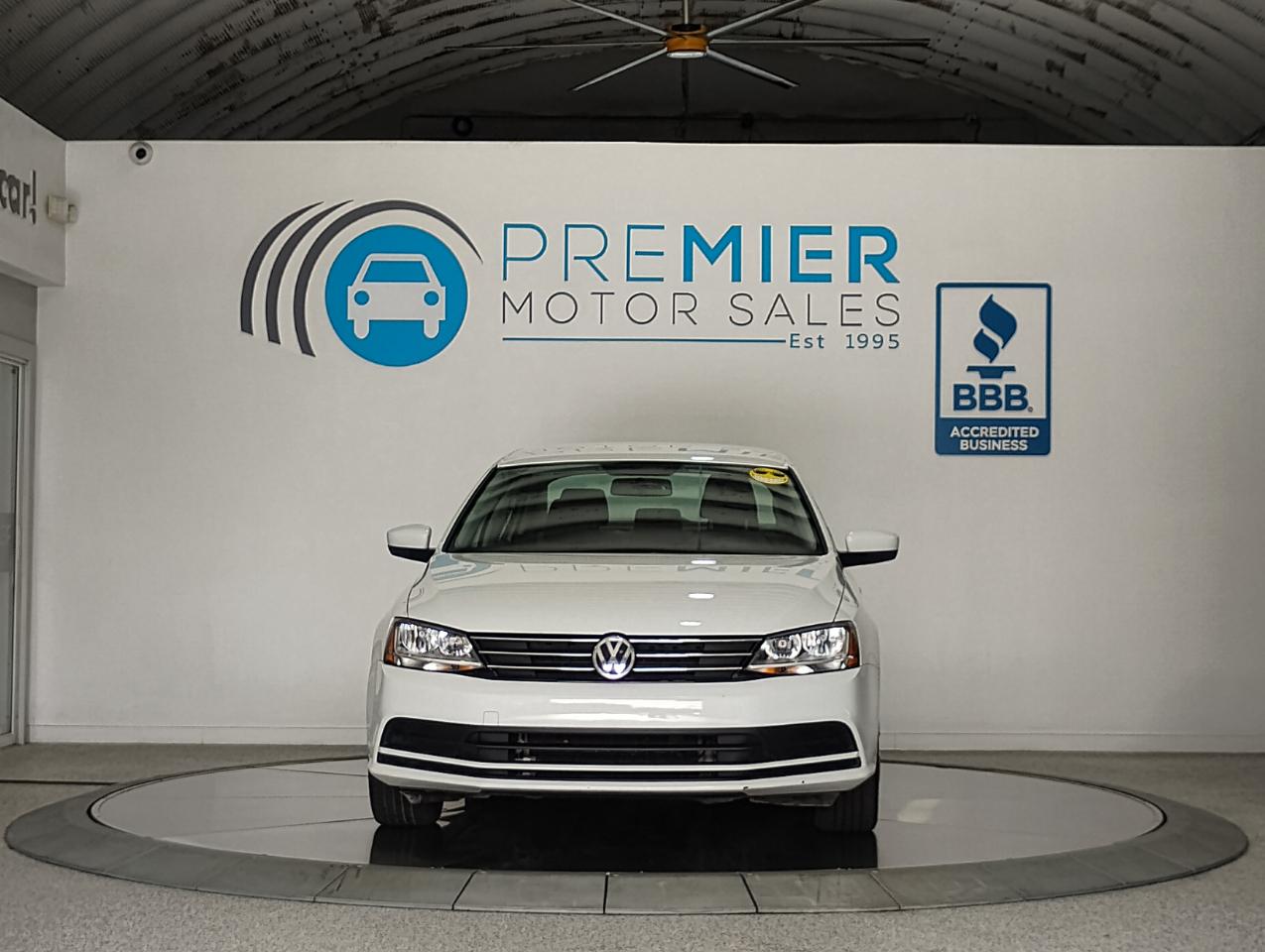 Volkswagen Jetta 1.4T S 6A 2017