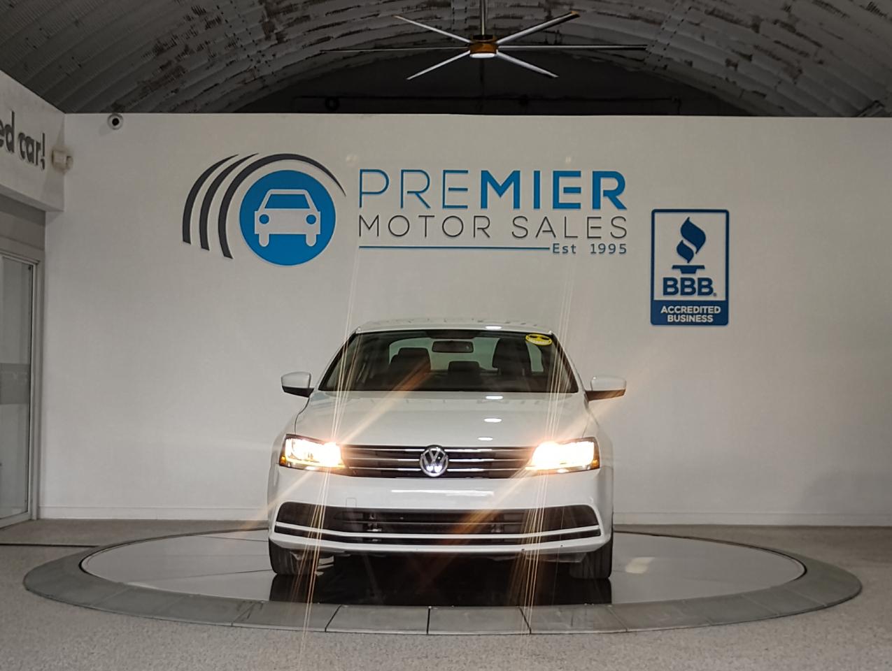 Volkswagen Jetta 1.4T S 6A 2017
