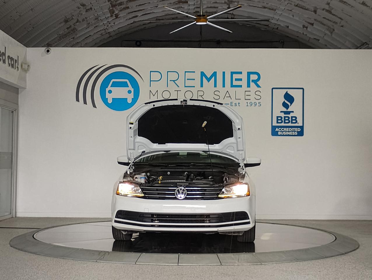 Volkswagen Jetta 1.4T S 6A 2017