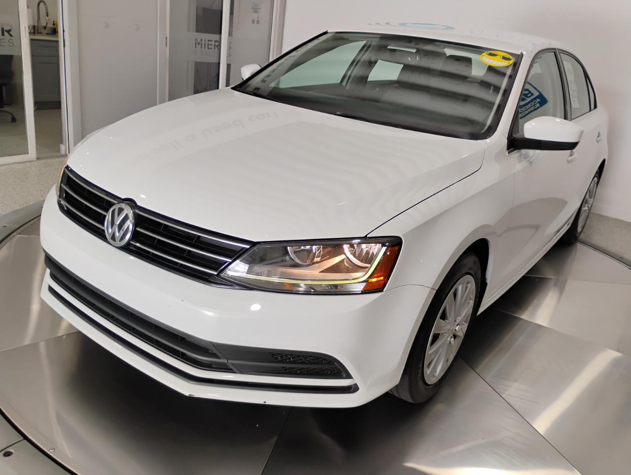 Volkswagen Jetta 1.4T S 6A 2017