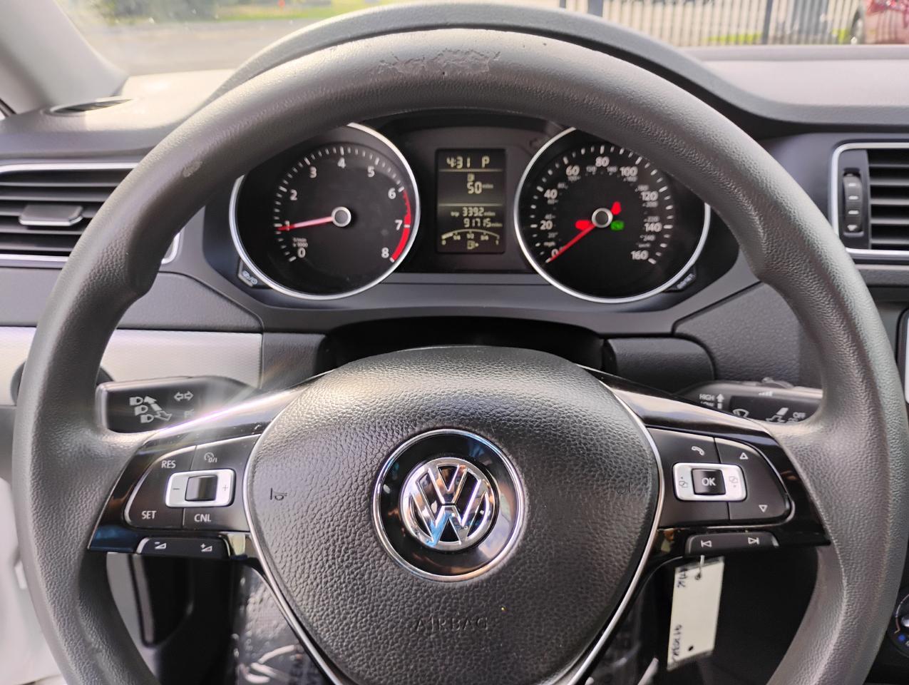 Volkswagen Jetta 1.4T S 6A 2017