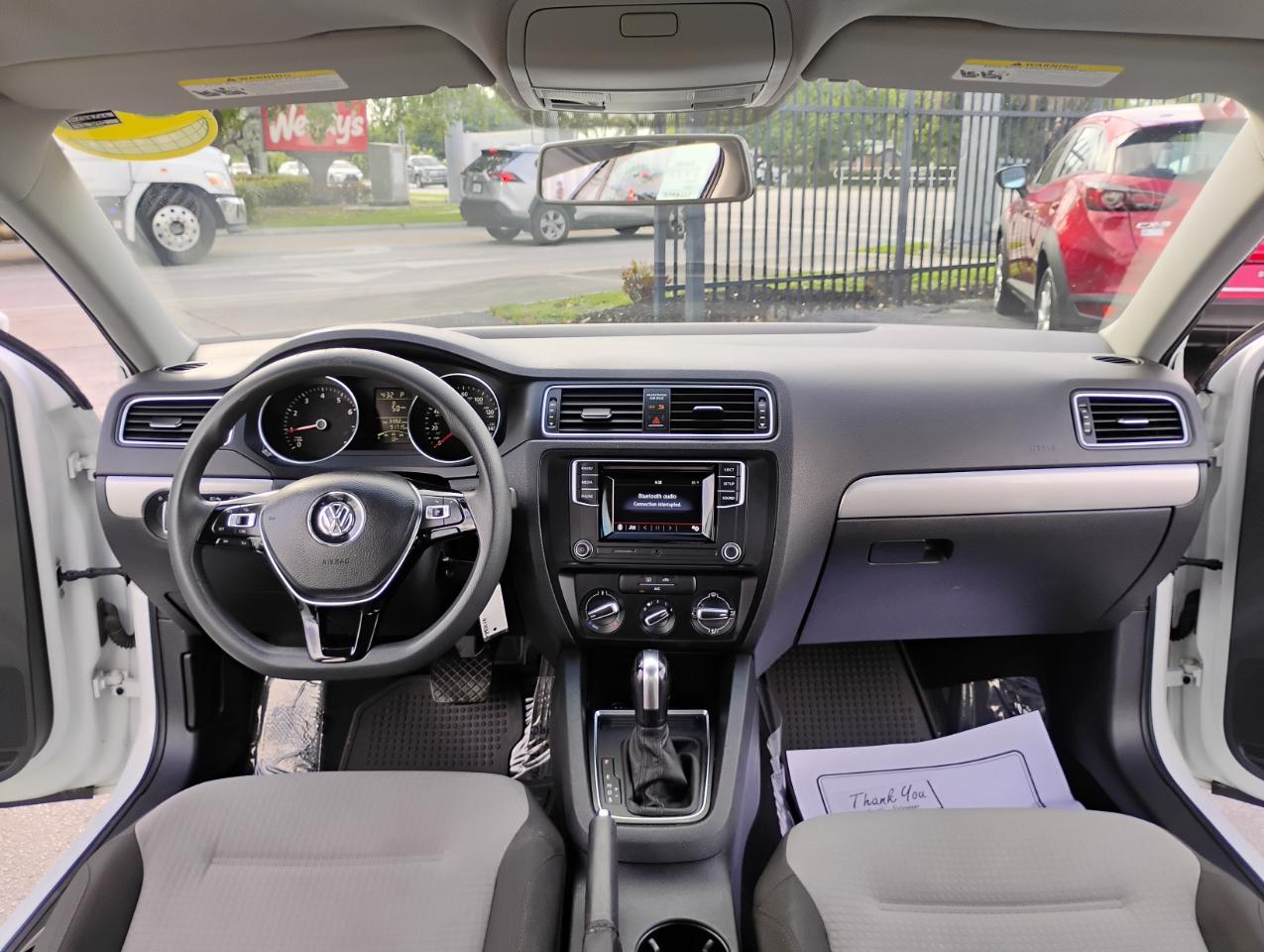 Volkswagen Jetta 1.4T S 6A 2017
