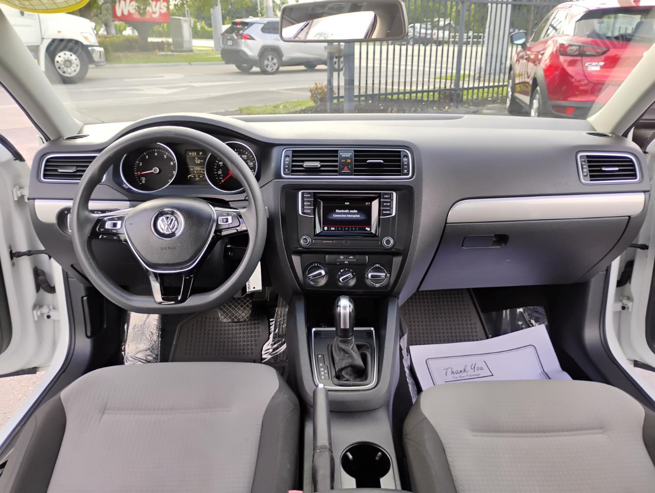Volkswagen Jetta 1.4T S 6A 2017