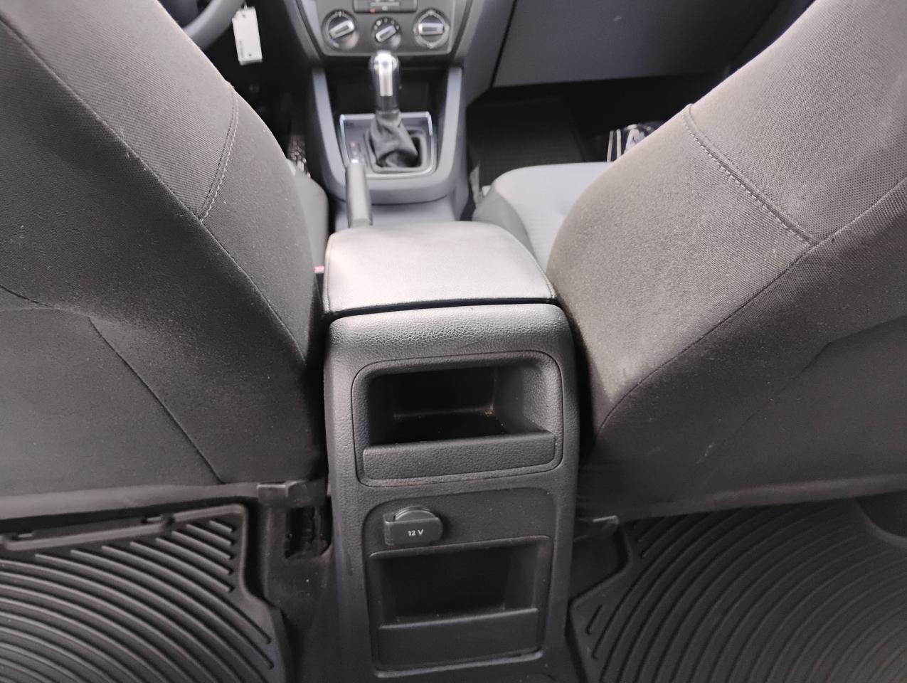 Volkswagen Jetta 1.4T S 6A 2017
