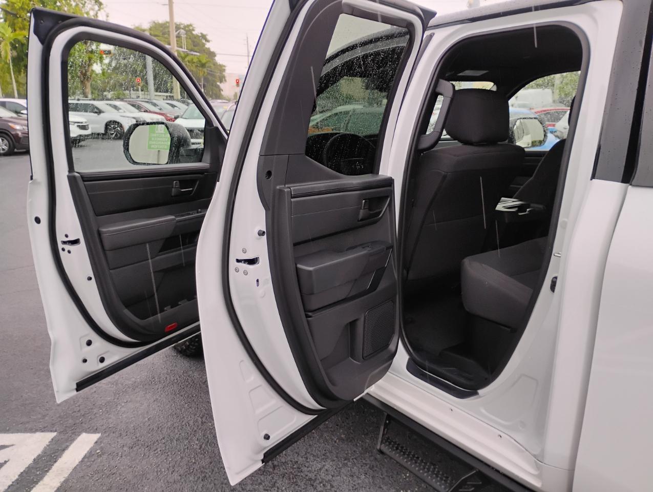 Toyota Tundra SR Double Cab 2WD 2025