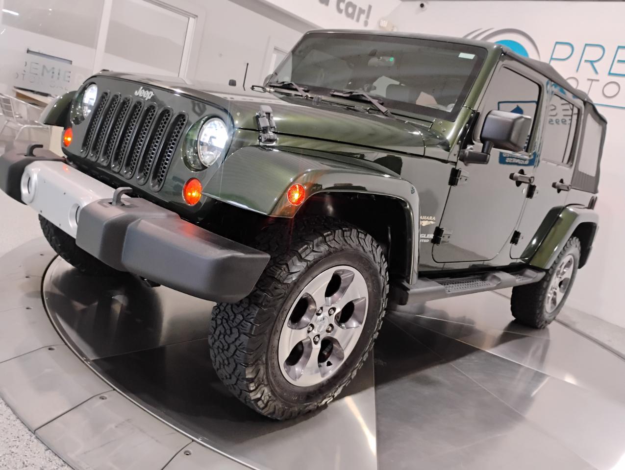 Jeep Wrangler Unlimited Sahara 4WD 2010